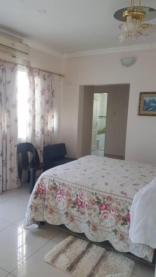Carlcyn Homestay غابورون المظهر الخارجي الصورة