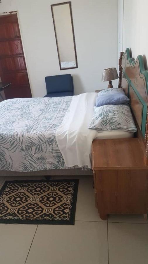 Carlcyn Homestay غابورون المظهر الخارجي الصورة