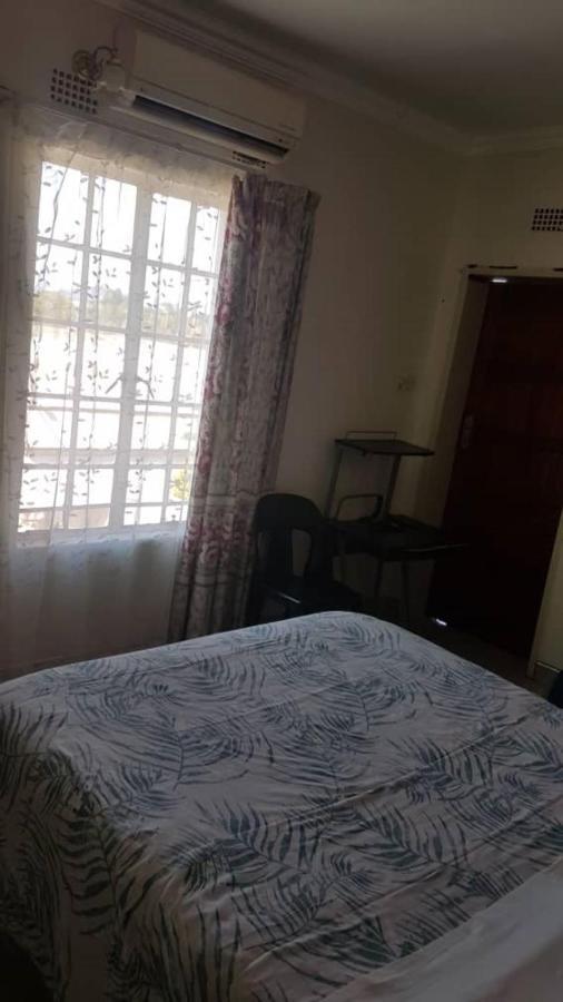 Carlcyn Homestay غابورون المظهر الخارجي الصورة