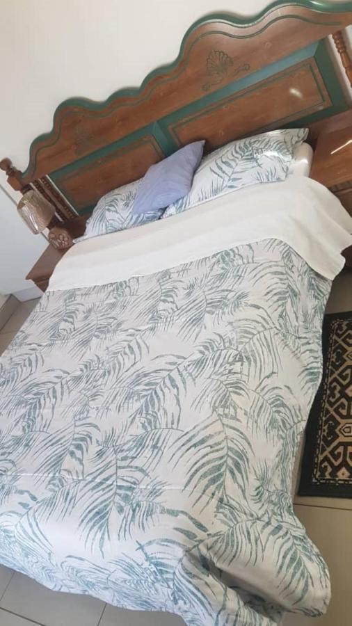 Carlcyn Homestay غابورون المظهر الخارجي الصورة
