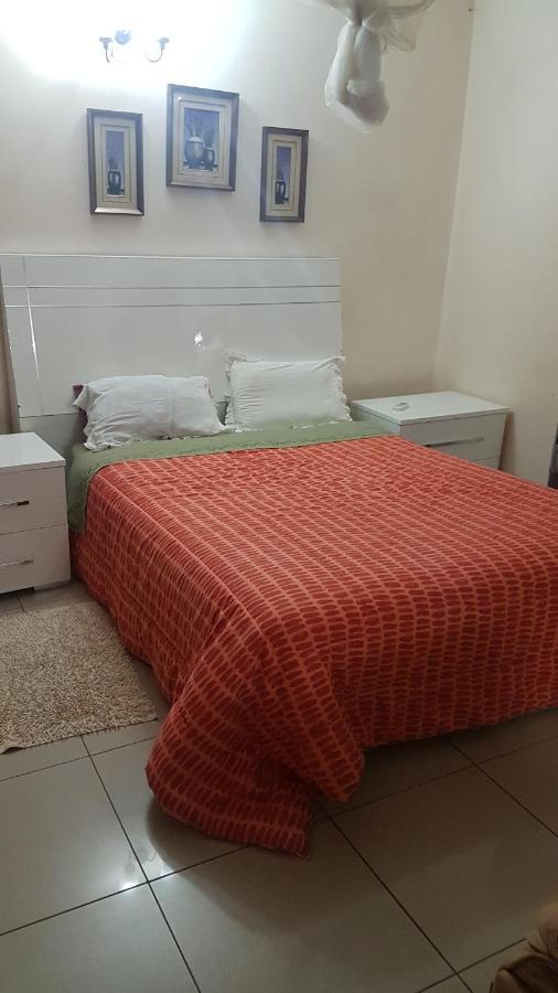 Carlcyn Homestay غابورون المظهر الخارجي الصورة