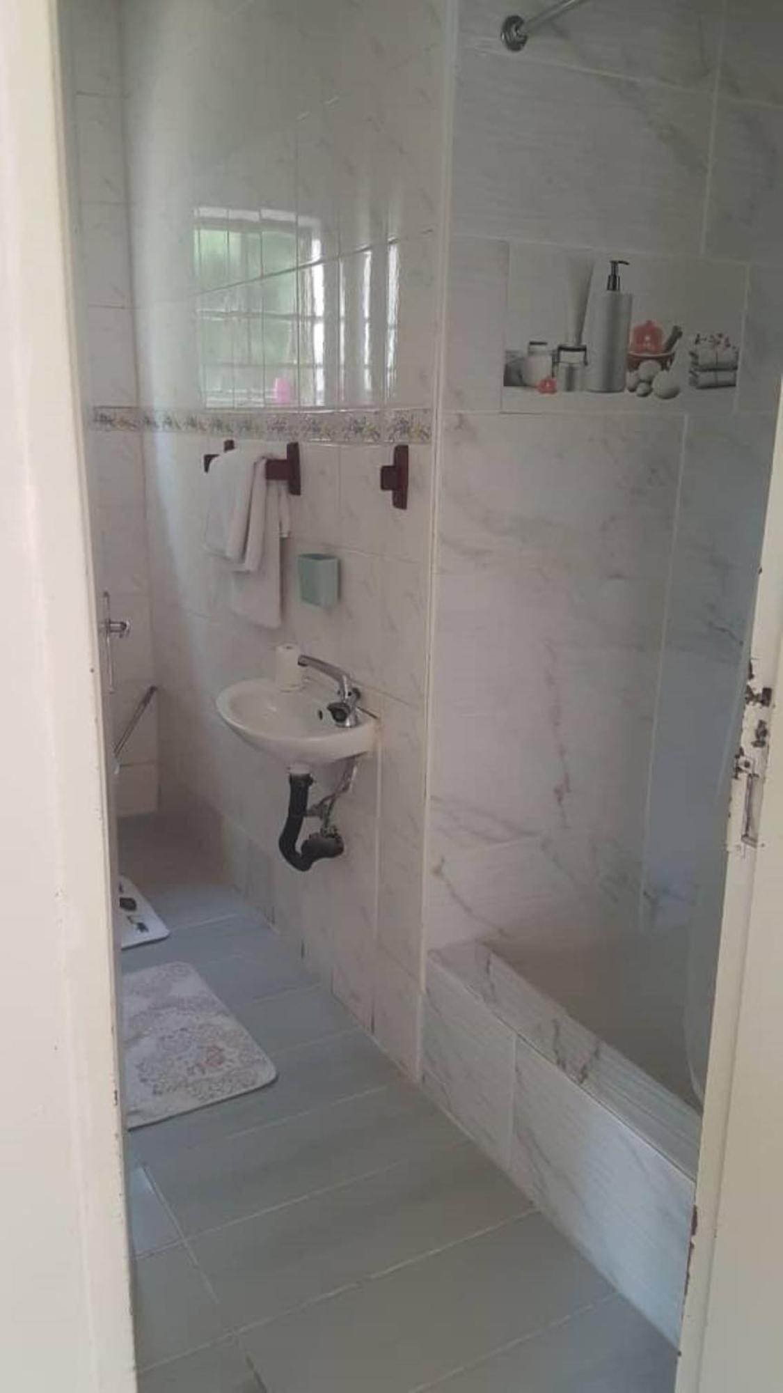 Carlcyn Homestay غابورون المظهر الخارجي الصورة